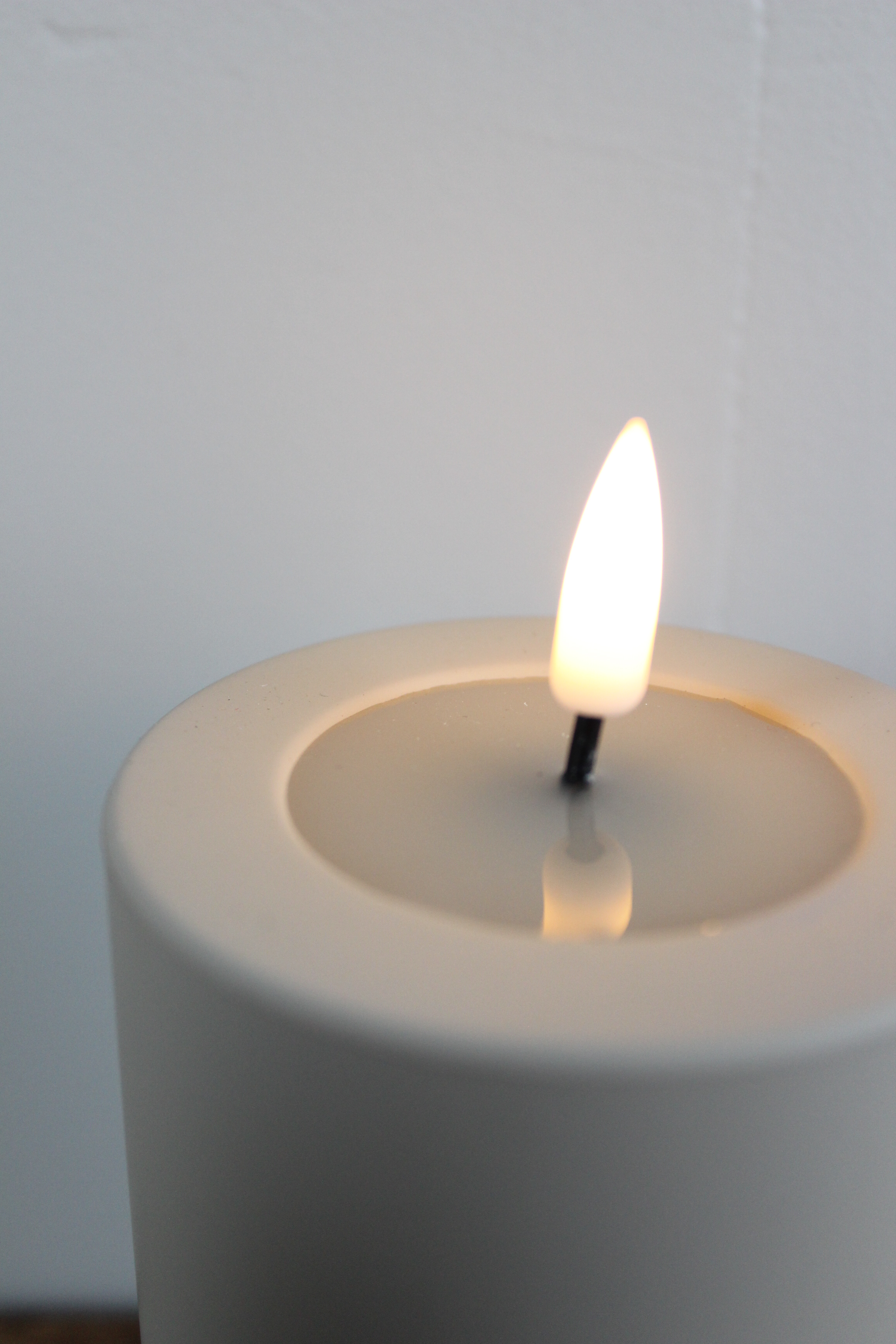 LED Stumpenkerze 7,5x15 - Greige