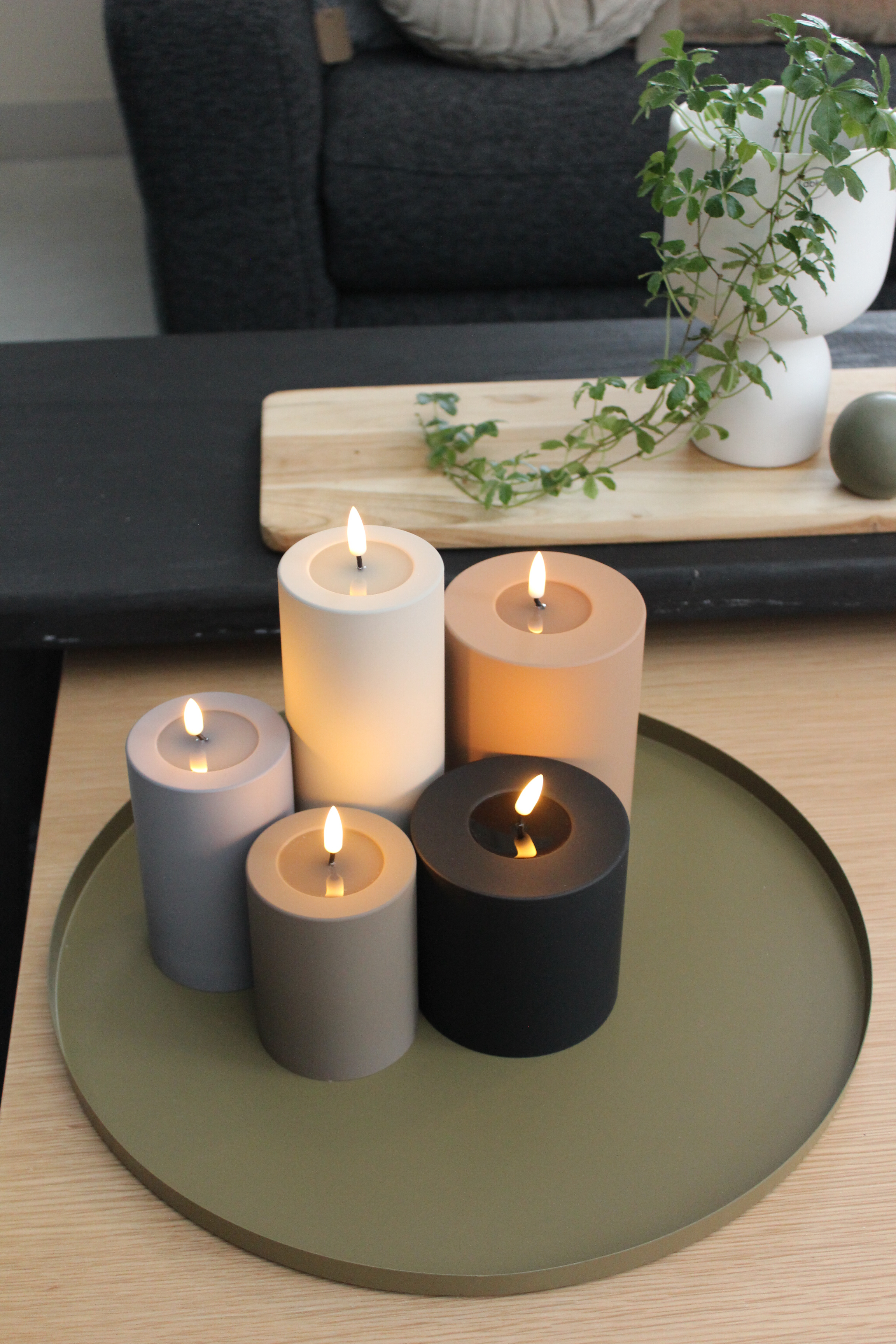 LED_Kerze_-_Schwarz_Wohnfuehl-Shop_UG_03.jpg