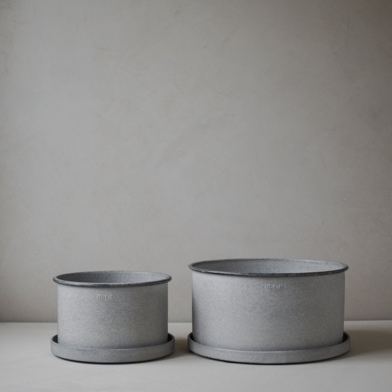 Outdoor Topf mit Teller - flach klein - Greige