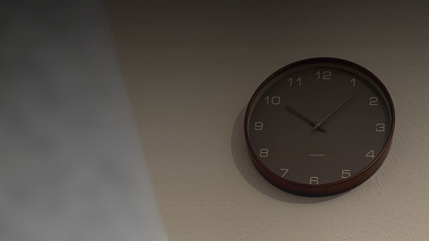 wanduhr-modern-schlicht