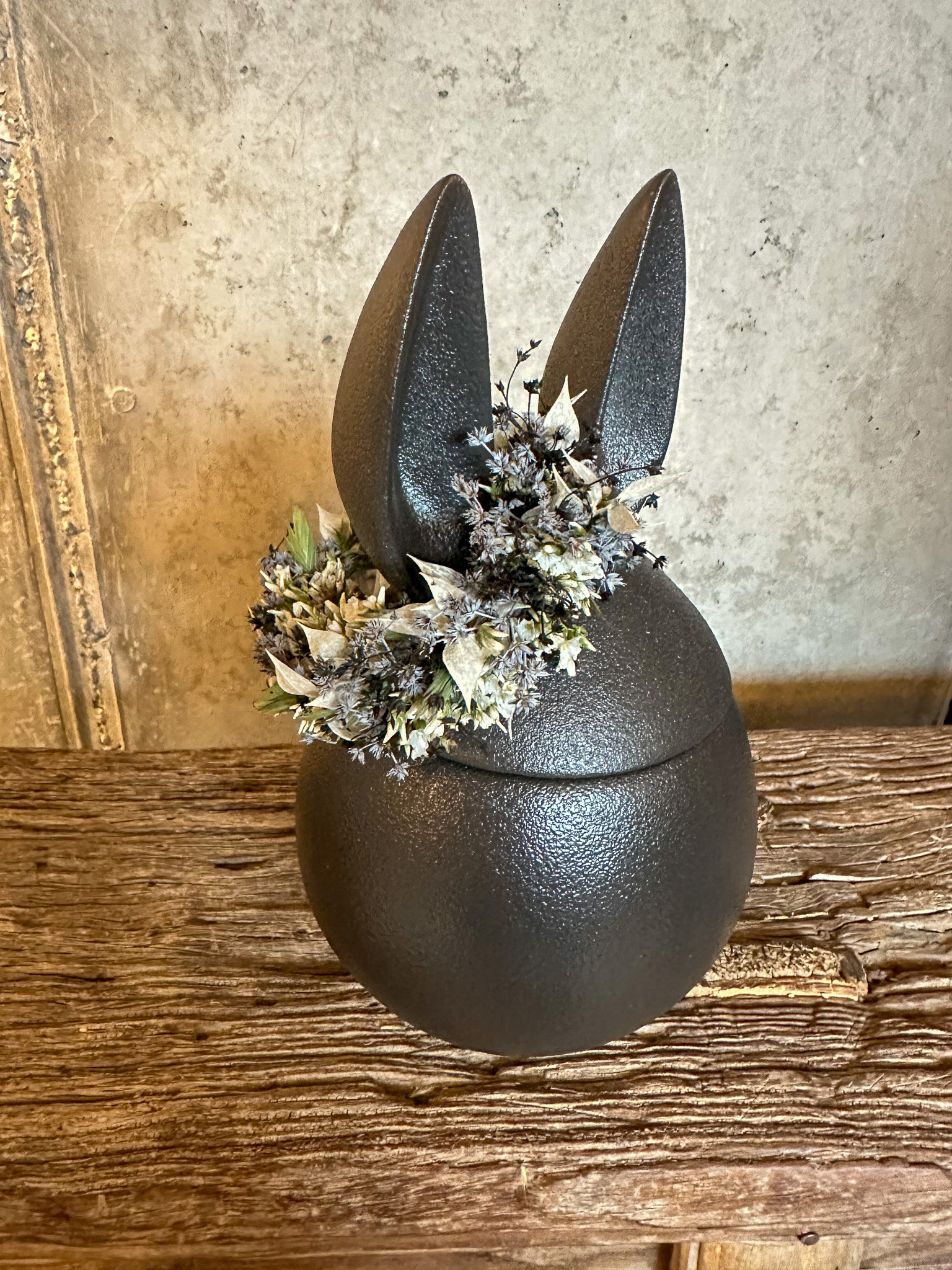 Kränzchen für Dose Eating Rabbit groß - grau