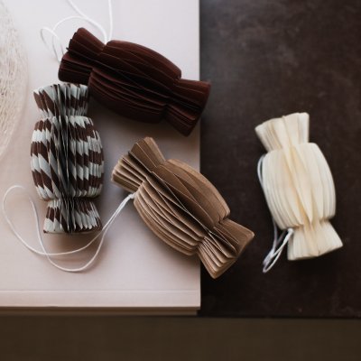 Hanging_Candy_-_Beige_Wohnfuehl-Shop_UG_03.jpg