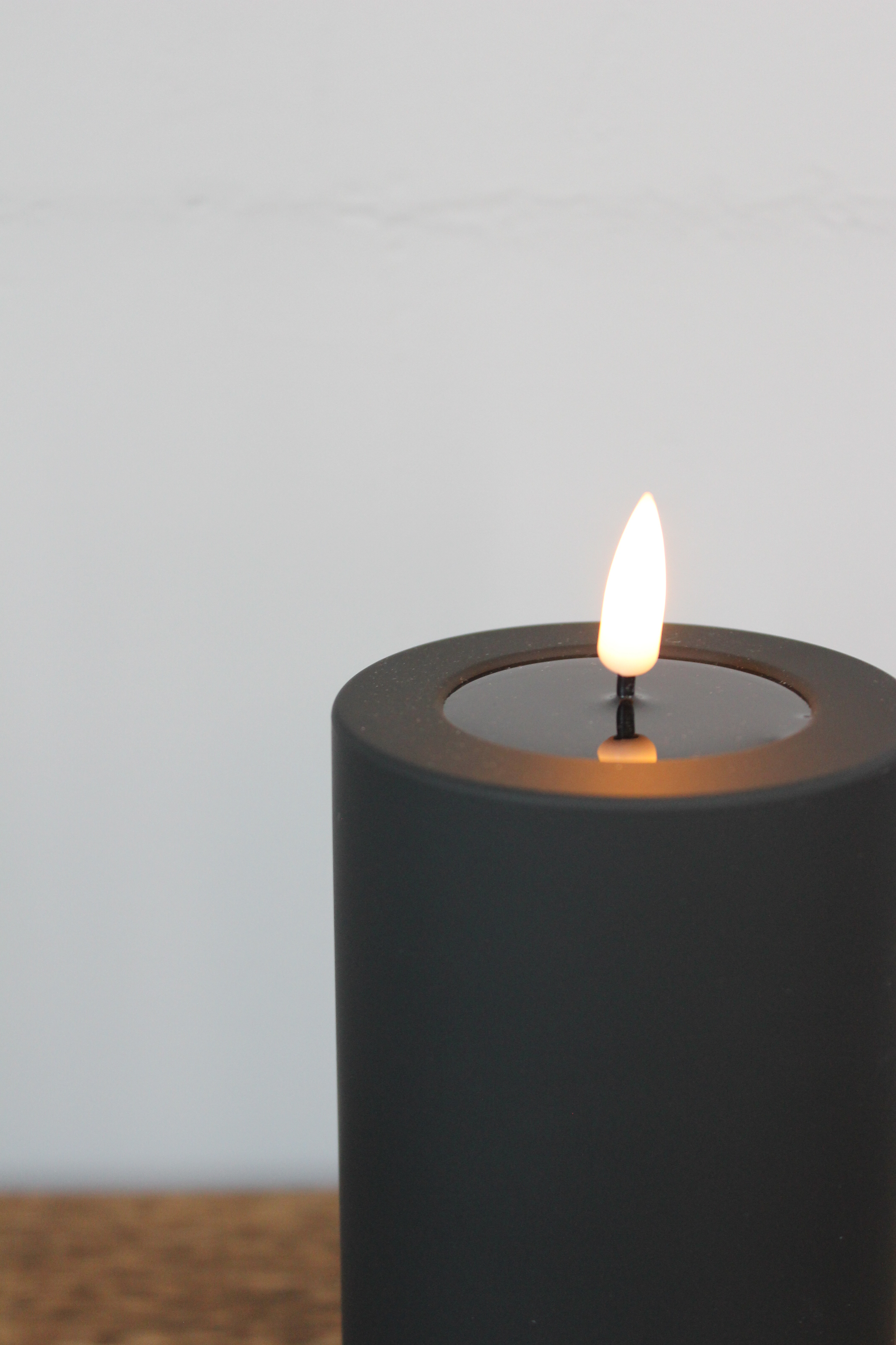 LED Stumpenkerze 7,5x15 - Schwarz