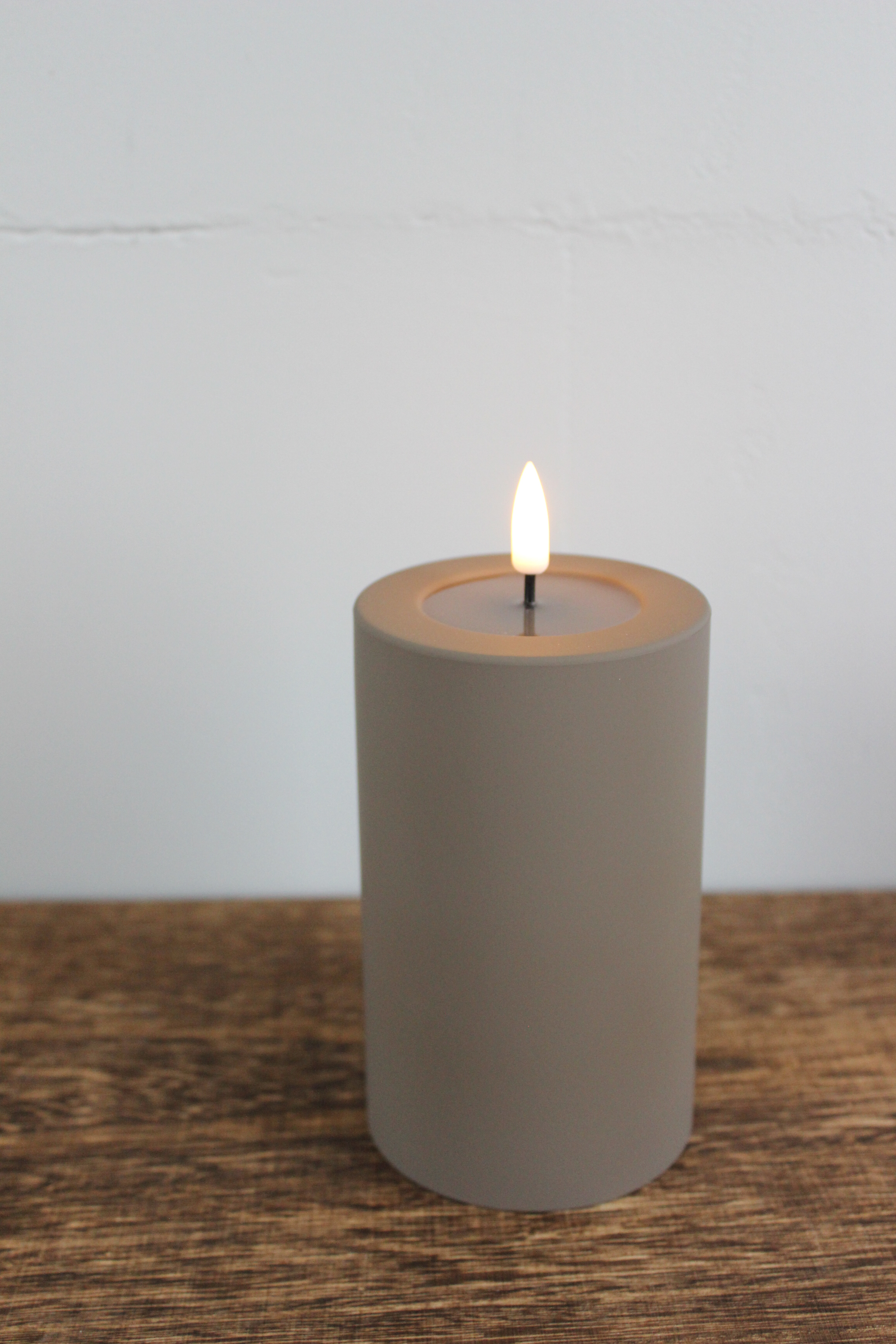 LED Stumpenkerze 7,5x12,5 - Taupe