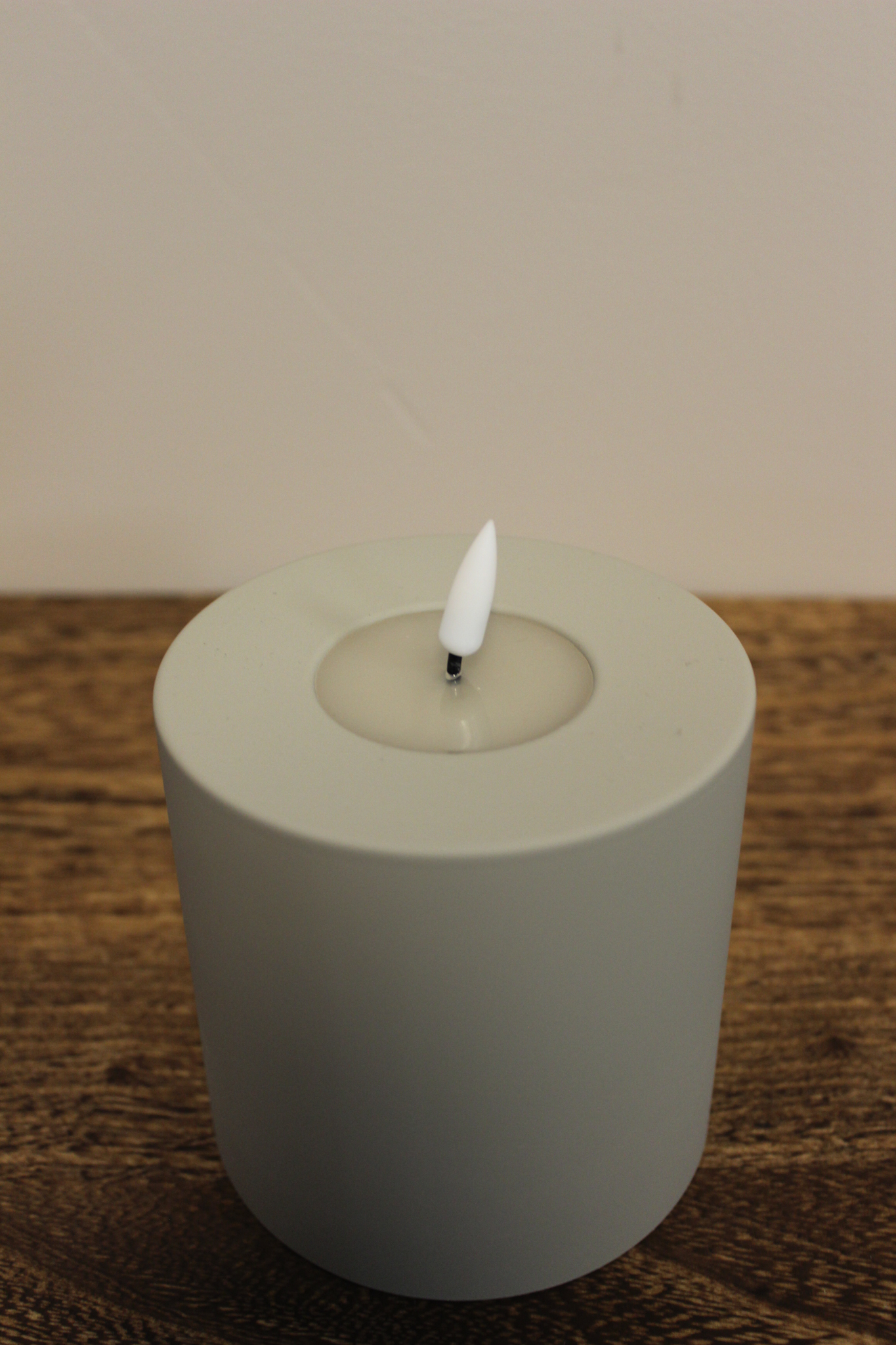LED_Kerze_-_Greige_Wohnfuehl-Shop_UG_01.jpg