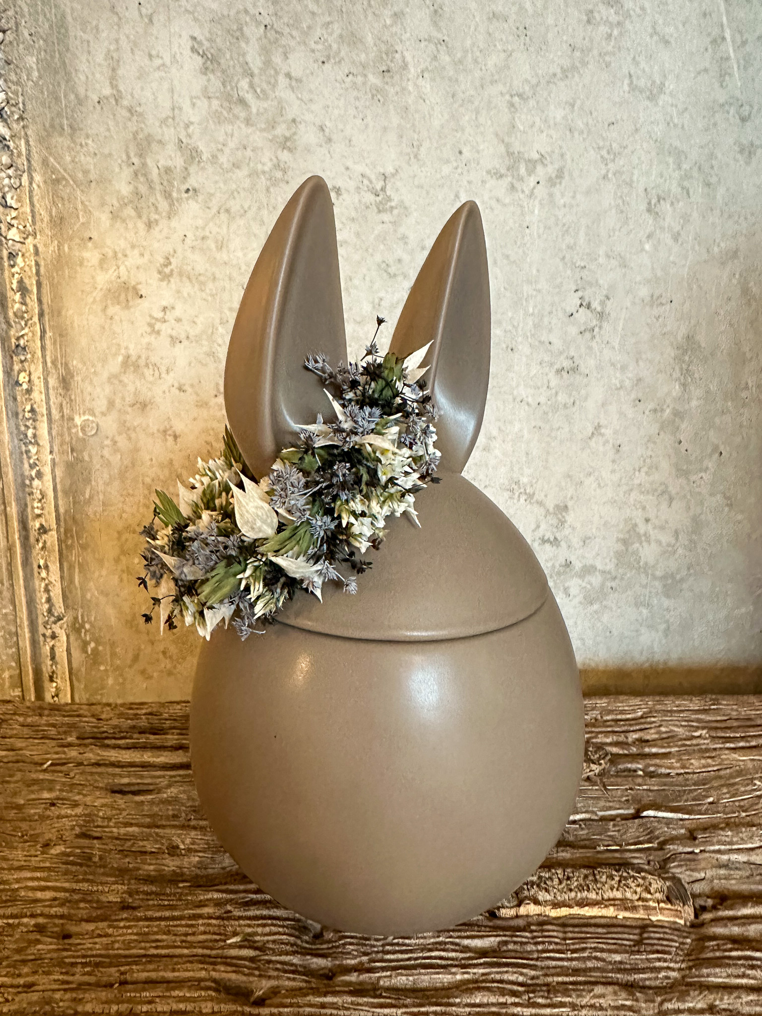 Kränzchen für Dose Eating Rabbit groß - grau