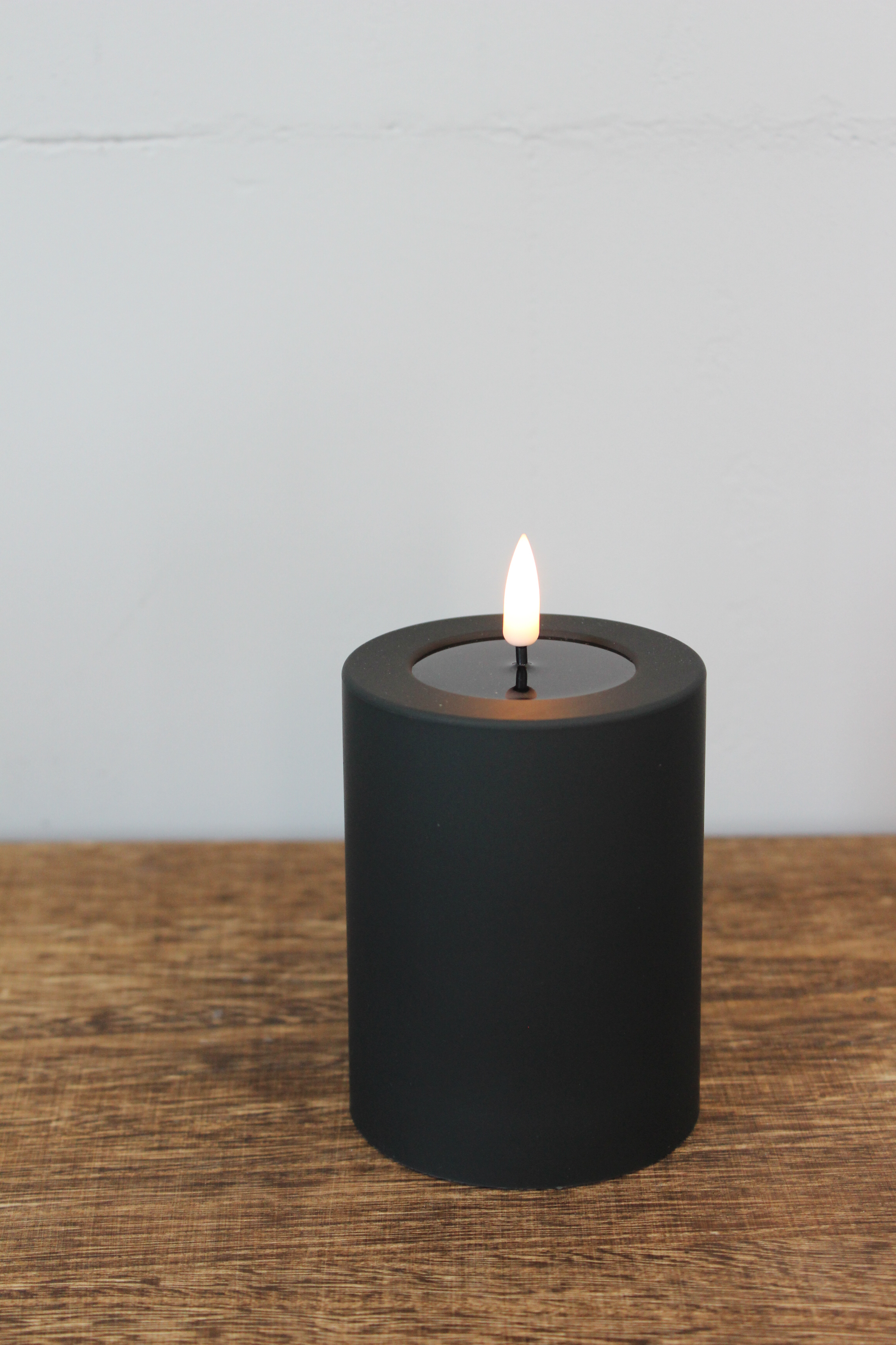 LED Stumpenkerze 7,5x10 - Schwarz