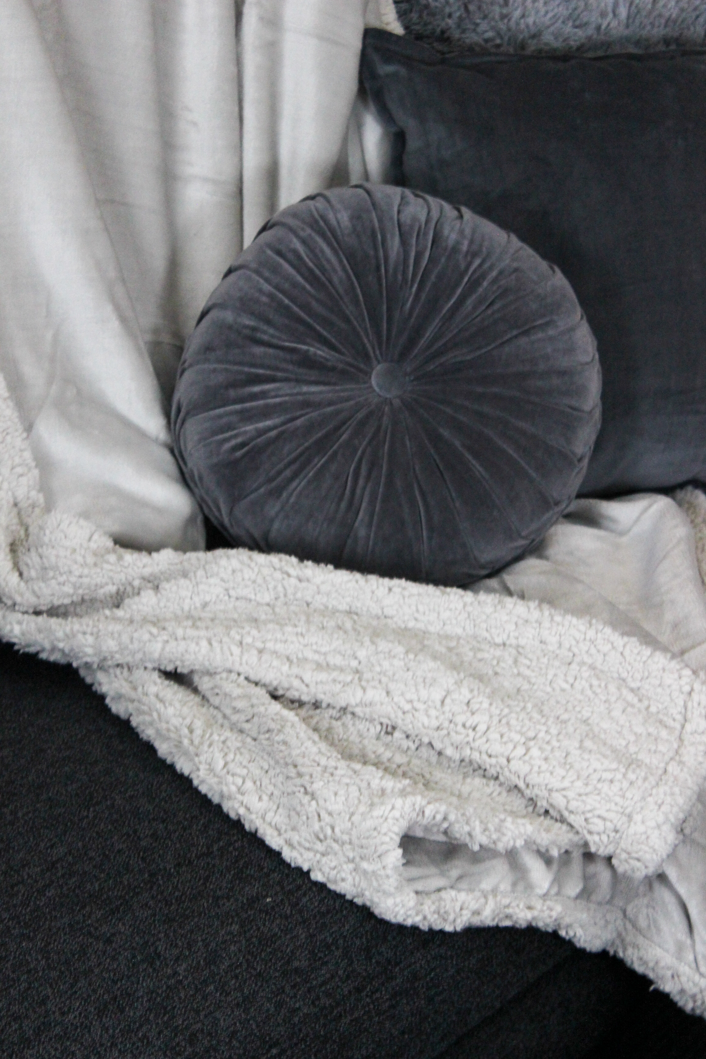 Kuscheldecke Runi - Eisgrau